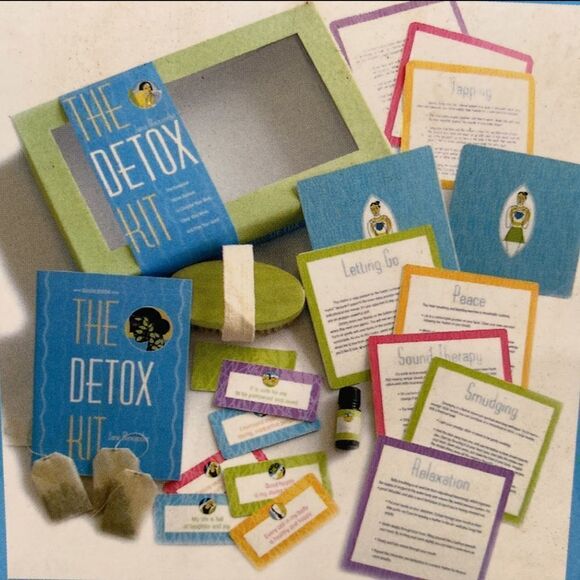 The Detox Kit Guide Book Body Brush Detox Tea Aromatherapy Oil Affirmation Cards - Picture 16 of 16